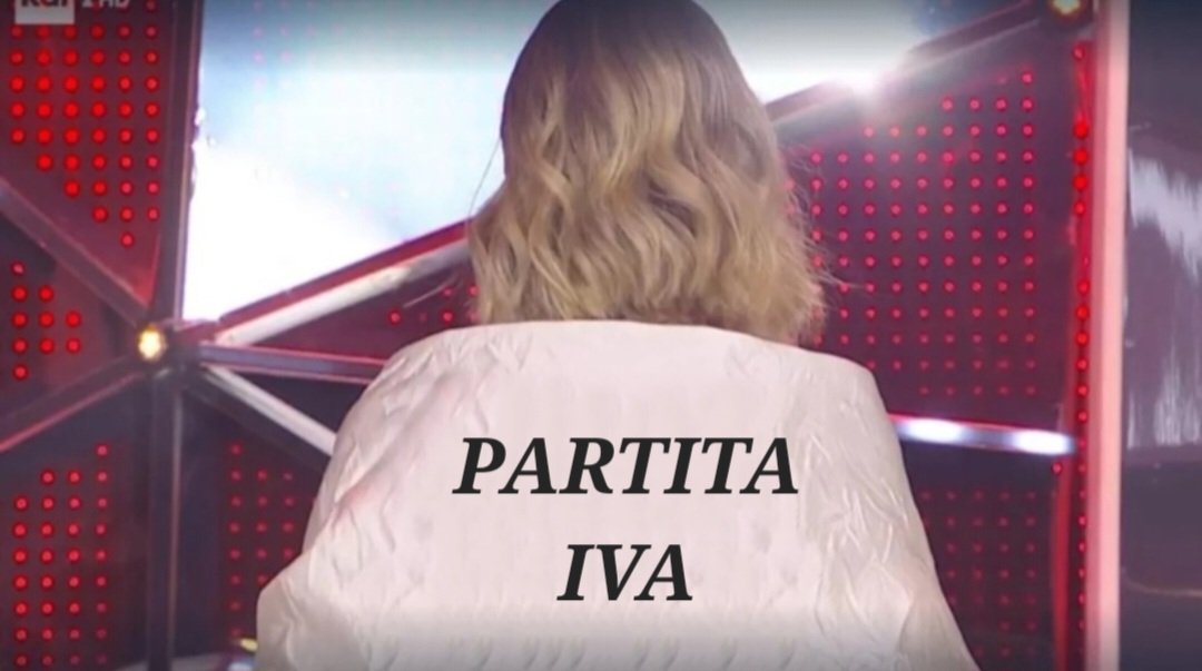 G_Cantafio's tweet photo. Grazie #Sanremo2023. Grazie @ChiaraFerragni per aver ispirato il mio prossimo outfit che darà una spiegazione a ogni mia turba psichica. https://t.co/kc2g8HmDzU