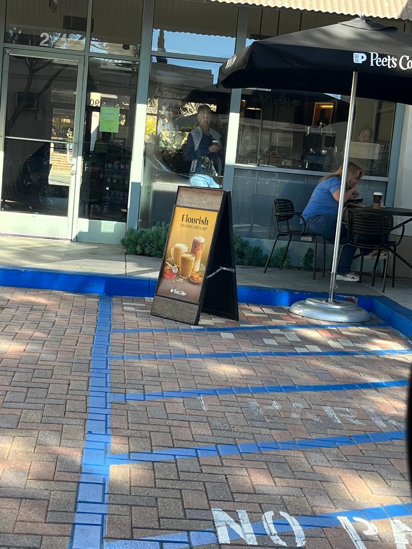 pedronava's tweet image. Here we go again. Peet’s Coffee (805) 687-9952; 3905 State St Santa Barbara, CA. Last year I called them out for using Handicapped Parking. And today (2/7/23) they’re doing it again. What’s it going to take ? @peetscoffee