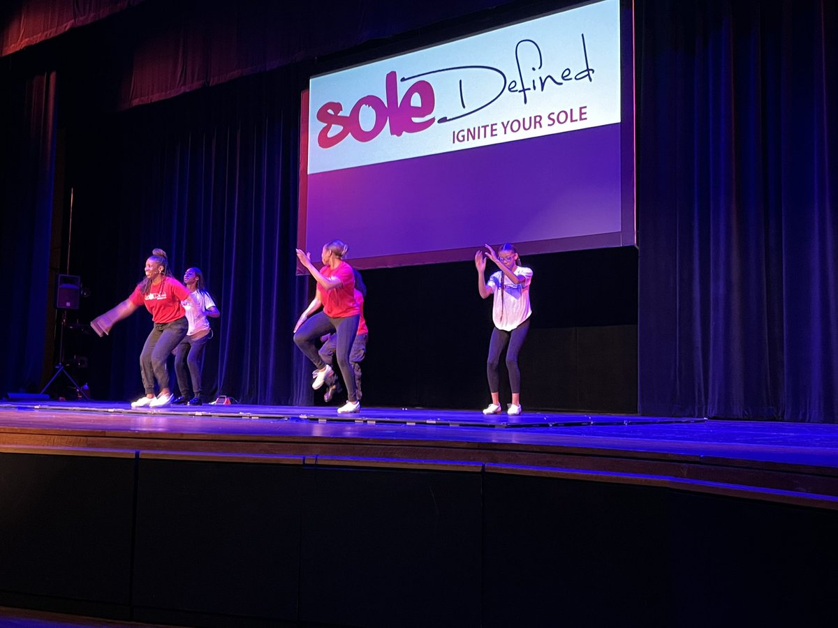 MrRussellTeach's tweet photo. Day 100/180 is here! The wonderful @DanceChatsworth took our fifth graders to an amazing dance performance with @SOLEDefinedLive @jccbaltimore One of our @ChatsworthSch champions crushed his moment! https://t.co/JRd5wEwpJh