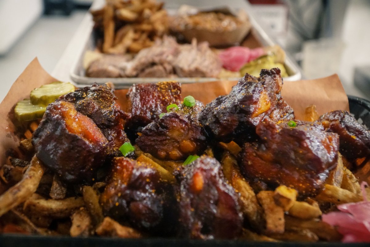 Eagles or Chiefs? Smoked meatballs or wings? Maybe you should call a culinary audible for a Nacho Pack or Chili Con Queso?! You can all win with BEAST Butcher &amp; Block Big Game specials!
🍗 PRE ORDERS are available online but must be ordered by Saturday 2/11! 🍗