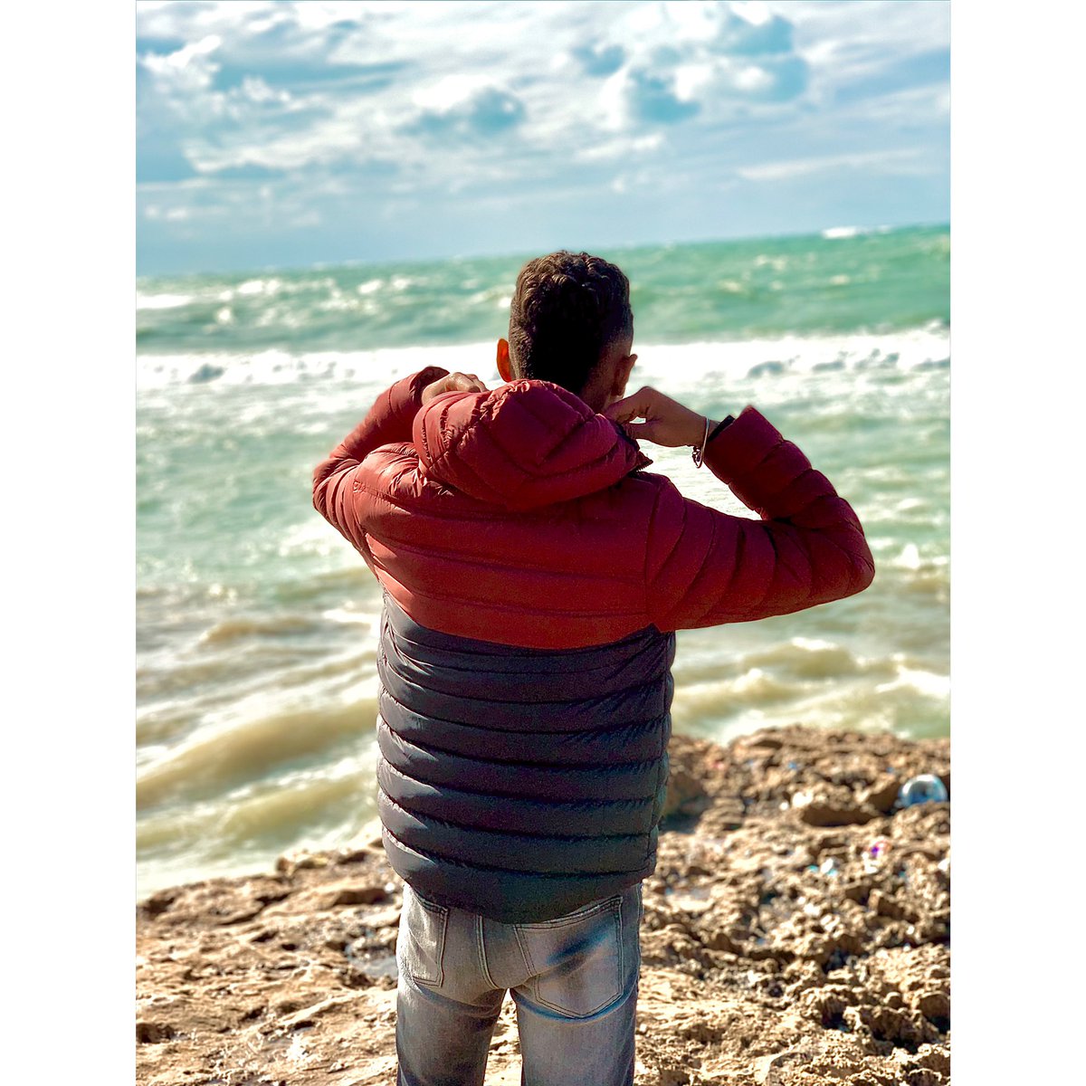 justelzoz's tweet photo. بغيب فجأة وبرجع بمفاجأة 🌊📸 https://t.co/EJ1Eznf6Vy