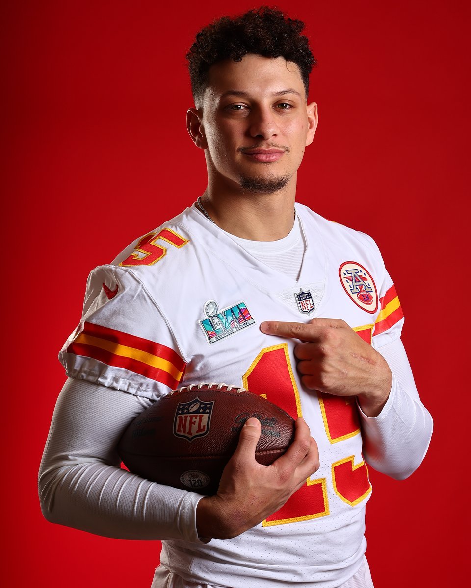 MahomeSZN's tweet photo. The King @Chiefs https://t.co/v5JESaDjj6