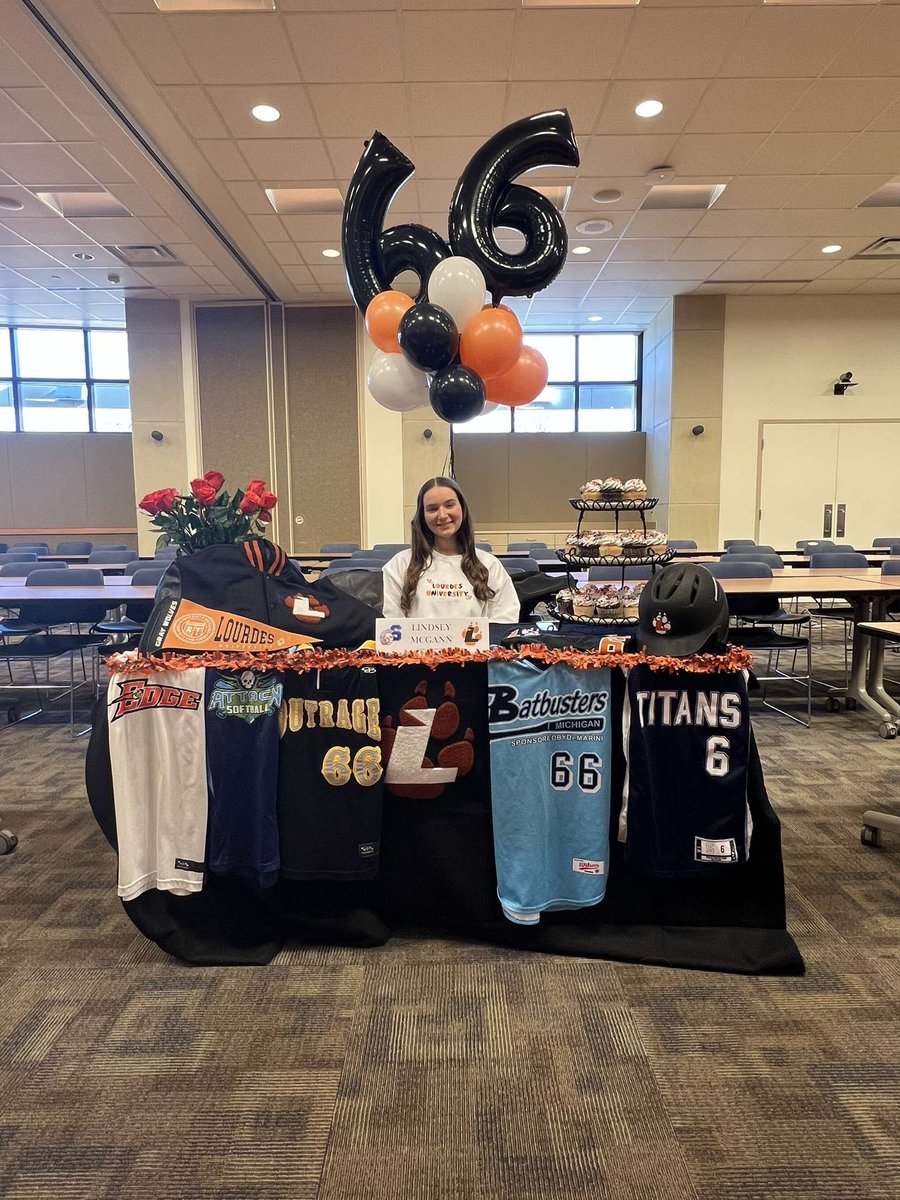 Congratulations to two of our seniors for signing to play college softball!! 

🥎 <a href="/SugrueAndi/">andi sugrue</a> for <a href="/Northwoodsball/">Northwood Softball</a> 💙
🥎 <a href="/LindseyMcgann/">Lindsey McGann</a> for <a href="/LourdesSoftball/">Lourdes Softball</a> 🧡

#TitanPride ❤️🥎💙