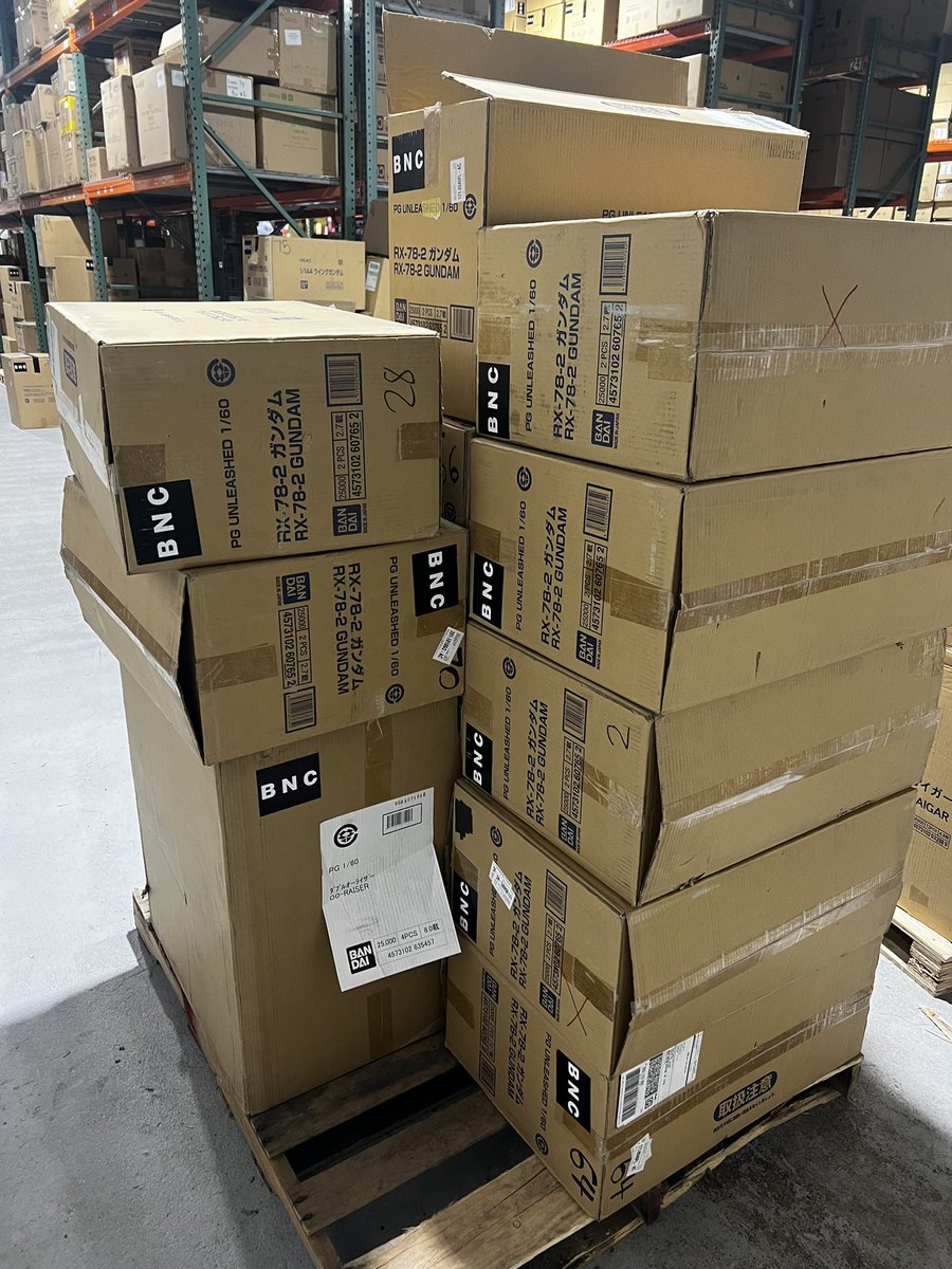 LunarToyStore's tweet photo. Pgu and mgex strike. We starting to ship out. Unfortunately some customer have to wait for next batch of mgex to come in to get their. https://t.co/TaPs3PQR5g
