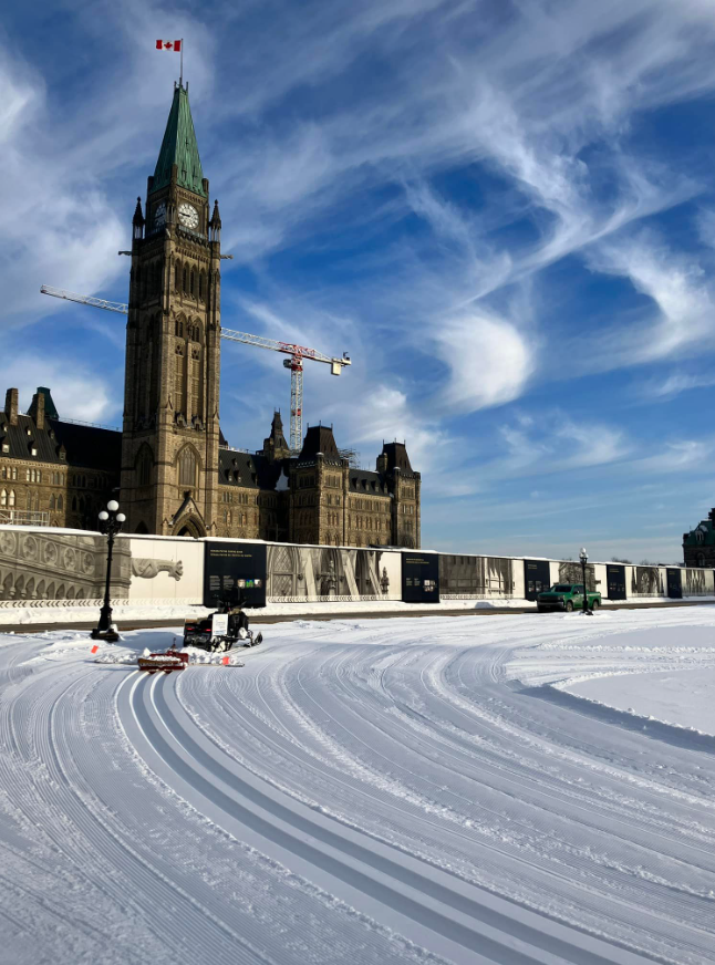 For <a href="/shawnmicallef/">Shawn Micallef 🏳️‍🌈🏳️‍⚧️</a>'s urban nordic adventure files... 

The 100+ km of free, groomed winter trails* in Ottawa has a temporary expansion.  

* Volunteer-powered urban trails include <a href="/owwintertrail/">Ottawa West Winter Trail</a>  <a href="/BritanniaTrail/">Britannia Winter Trail</a> <a href="/KichiSibiWT/">Kichi Sibi Winter Trail</a> <a href="/RideauWinter/">RideauWinterTrail</a> <a href="/SkiheritageEast/">SkiHeritage.East</a> and <a href="/SkiONSC/">SkiONSC</a>