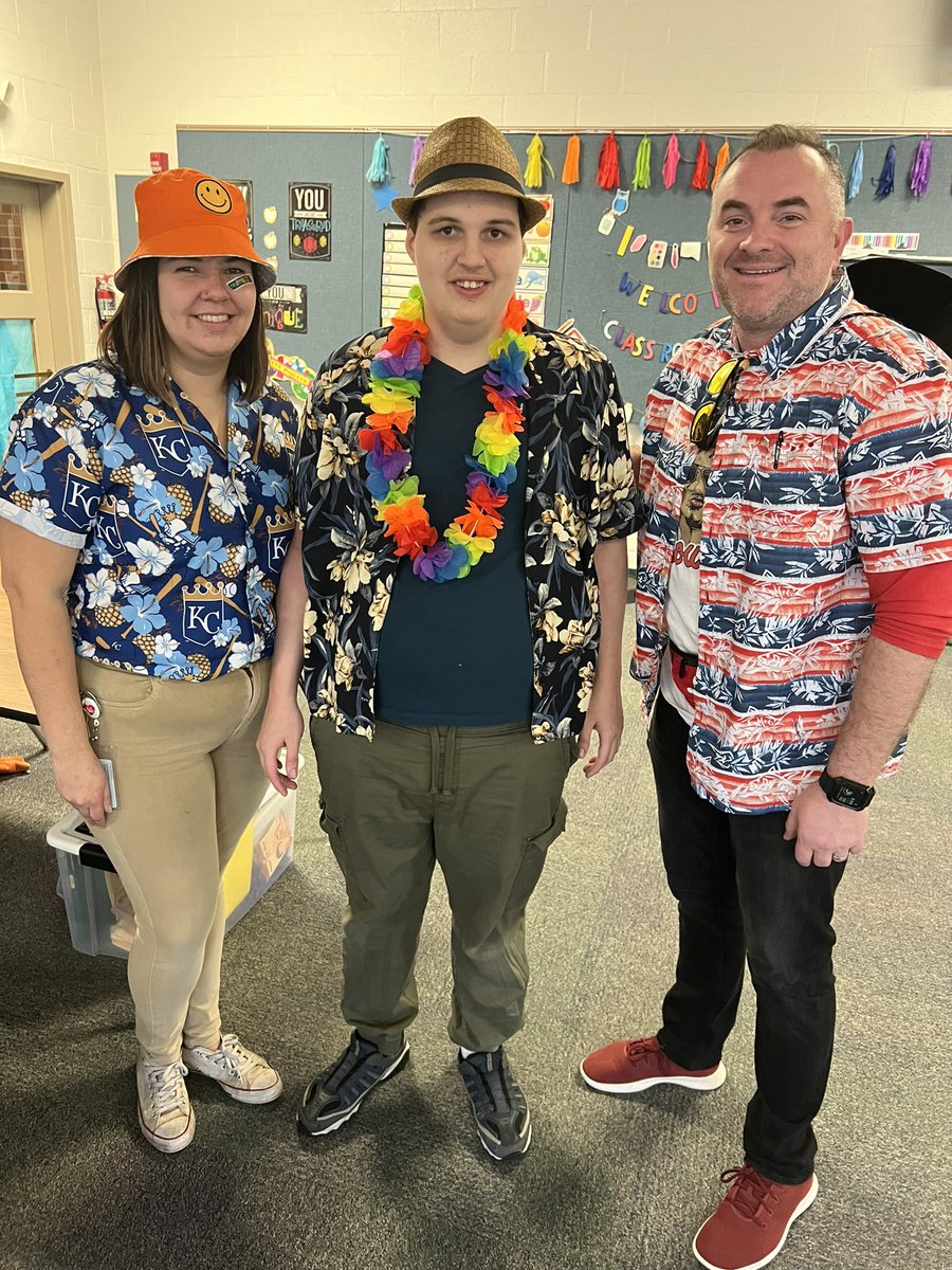 While we can’t be in AZ for #SuperBowlLVII, we can always dress the part. We had a great tacky tourist Tuesday! #ChiefsKingdom <a href="/Chiefs/">Kansas City Chiefs</a>