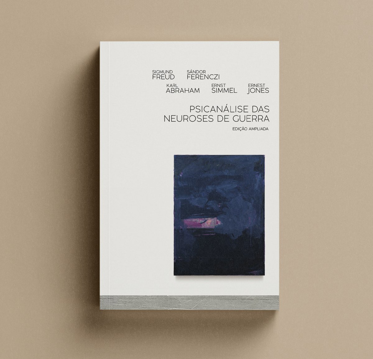 quinaeditora's tweet photo. 📚Lançamento na Quina: "Psicanálise das neuroses de guerra", de Freud, Ferenczi et al, em edição ampliada! Livro clássico mostra as relações entre psicanálise e psiquiatria no tratamento dos soldados da Primeira Guerra. Já disponível no site! #ferenczi #freud #psicanálise https://t.co/6t6hxF6yvu