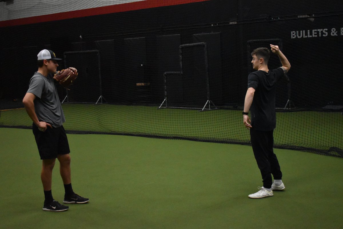 PUSHbsbl's tweet photo. Things that matter with in-season throwing:
Manage throwing volume, control intensity, and focus on competing.
#pushperformance #baseballdevelopment https://t.co/JAGJaTxcdg