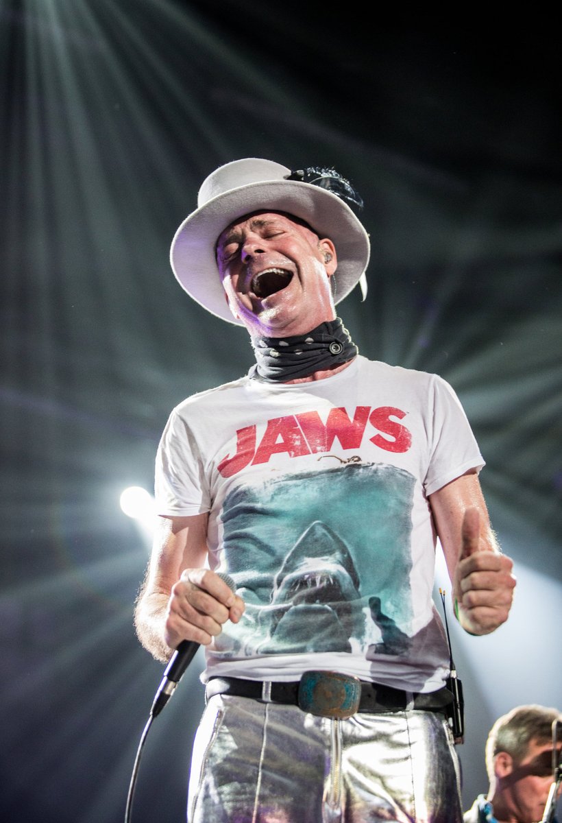 CherryBomb_73's tweet image. I've been streaming The Tragically Hip steadily since yesterday morning in honor of what would have been Gord's 59th birthday...
#thetragicallyhip #gorddownie #Canadianicon