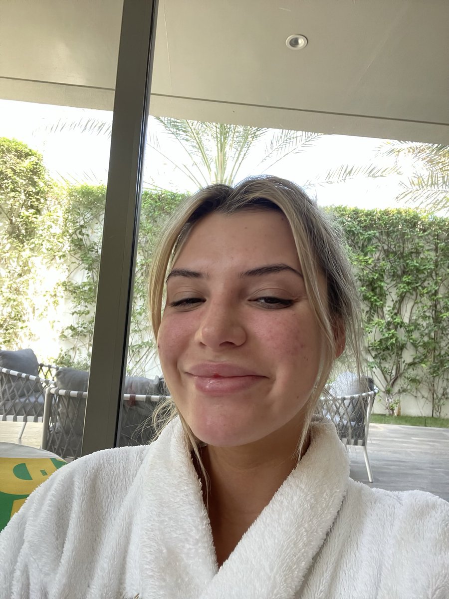 AlissaViolet tweet picture