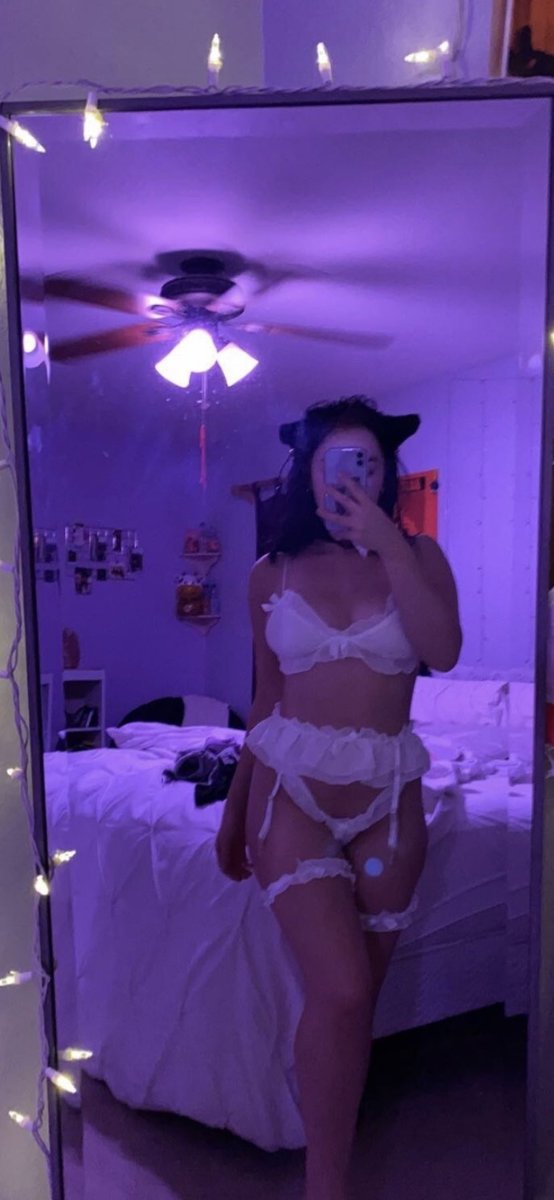 ralenexcherry's tweet photo. hii babies i’m selling 🤍 #nsfwtwt #nsfw https://t.co/Yu7DYPgmvf