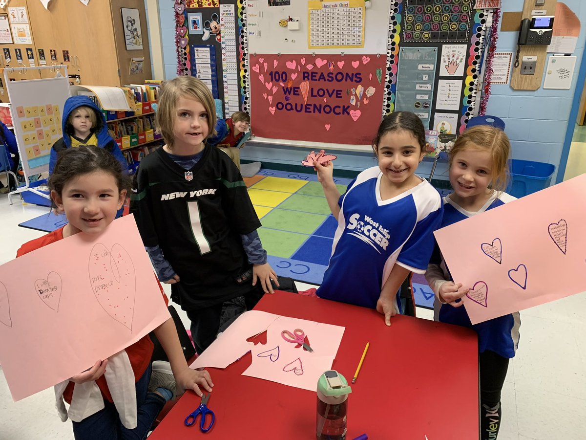 Today in the Thinking Caps Club, we celebrated the 100th day of school and Valentine’s day by brainstorming over 100 reasons we love Oquenock!💕#thinkingcapsclub #WIProud <a href="/OquenockWI/">Oquenock Elementary School</a> <a href="/GraceBolin7/">Grace Bolin</a>