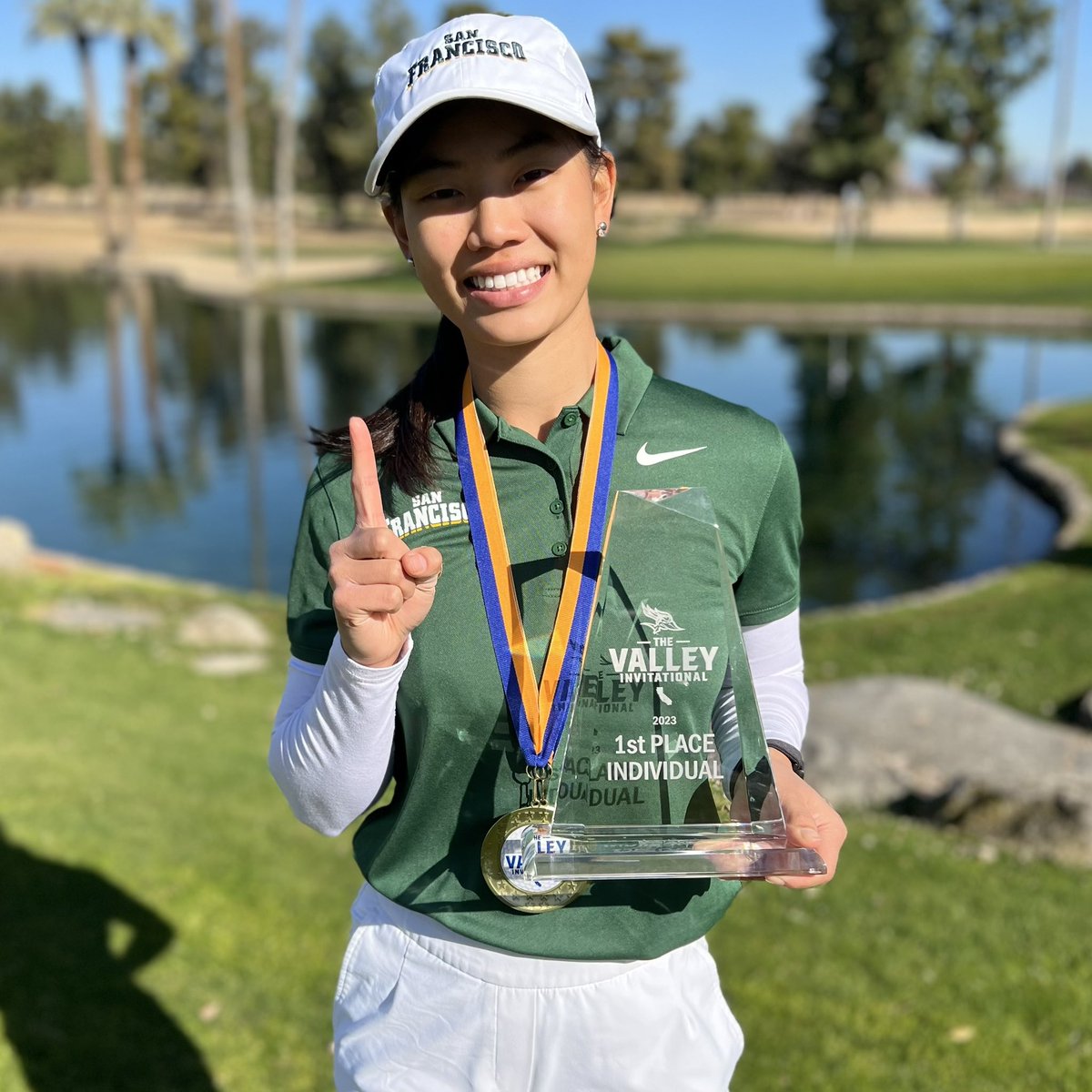 USFDonsWGOLF's tweet photo. BACK-TO-BACK 🏆🏆⁣⁣
⁣⁣
Your Dons claim the team title at The Valley Invitational in Bakersfield for the second year in a row ‼️⁣⁣
⁣⁣
Hats off to Riana Mission for securing  her first individual title at the collegiate level 👑

#USFDons | #WCCsports https://t.co/EPAQjkAMWG