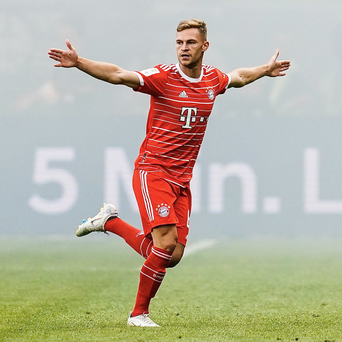 Joyeux anniversaire à Joshua Kimmich qui fête aujourd'hui ses 28 ans. 🇩🇪🎂