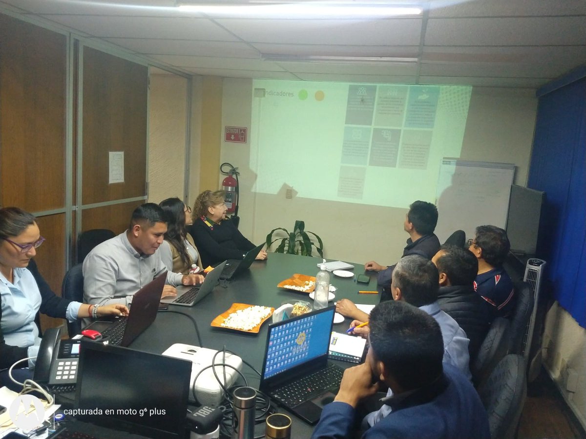 laconcamex's tweet photo. Inicia 3ra. Fase del proceso de transferencia de la metodología de Balance Social Cooperativo, presentación del informe técnico de BSC del ejercicio 2021 al Consejo Directivo de Caja Popular Arboledas de @FedeAlianza https://t.co/4MVHiSbdQz