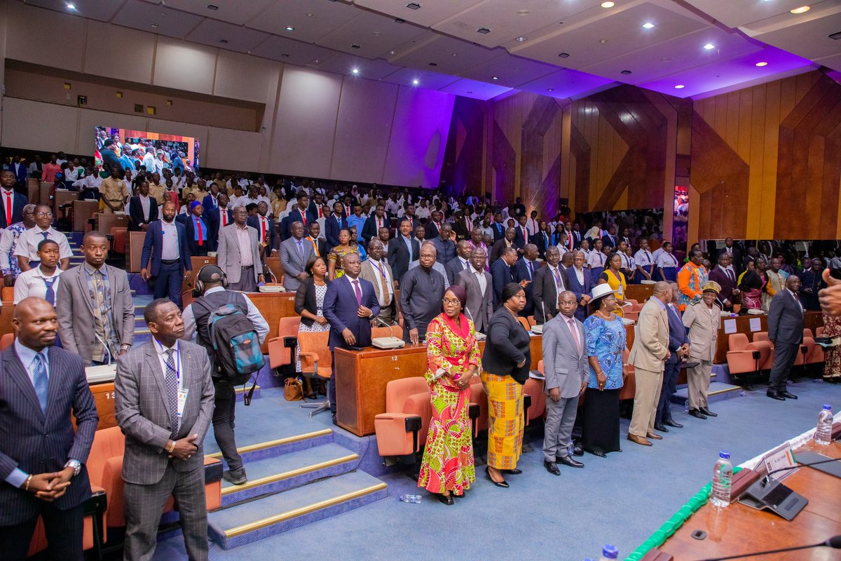 asalfomagic's tweet photo. En prélude à la cérémonie de remise du prix Félix HOUPHOUET-BOIGNY pour la recherche de la Paix à Yamoussoukro, j’ai pris part, ce matin, au panel sur le rôle de la Culture et du Sport dans la promotion de la paix. https://t.co/XMcVc9uMgj