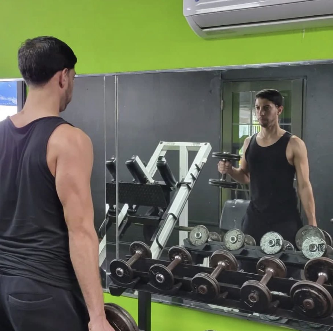 KidannyPR's tweet photo. 💪🏼El domingo despues del taller de Misters of Puerto Rico nos quedamos entrenando en Mike Oreza como campeones🔥.
✅Ya los productos de Vitamin Plus PR presentan resultados🙌🏻.
#TeamMrAguasBuenasModel #MisterPuertoRicoModel #VitaminPlusPR #ProfitnessOreza #PuertoRico #Boricua https://t.co/g5OWK3X5qC