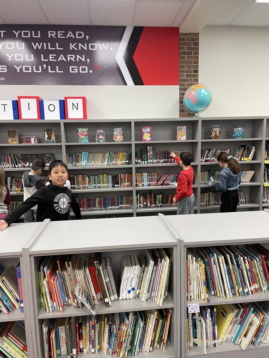 What beats a case of the Mondays? Library time! We love our updates in our library and taking books home every week! <a href="/hillerwildcats/">Hiller Elementary | The Lamphere Schools</a> #WeAreLamphere