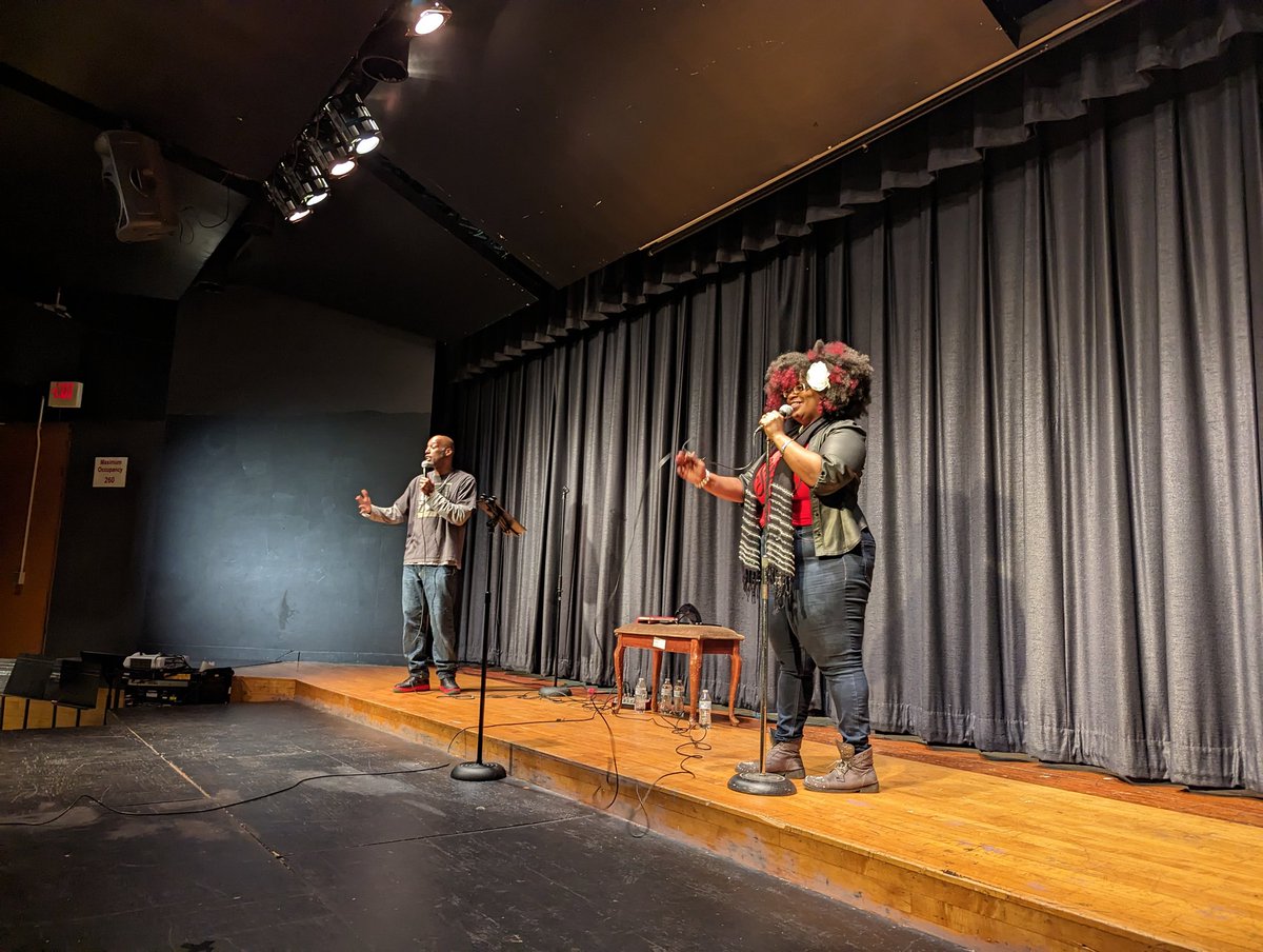 evans_vevans's tweet image. Thank you Song Trece and Kenneth McLaren for bringing Black joy to Boynton Middle School. @LWrightICSD @BoyntonLibrary @BLMAtSchool