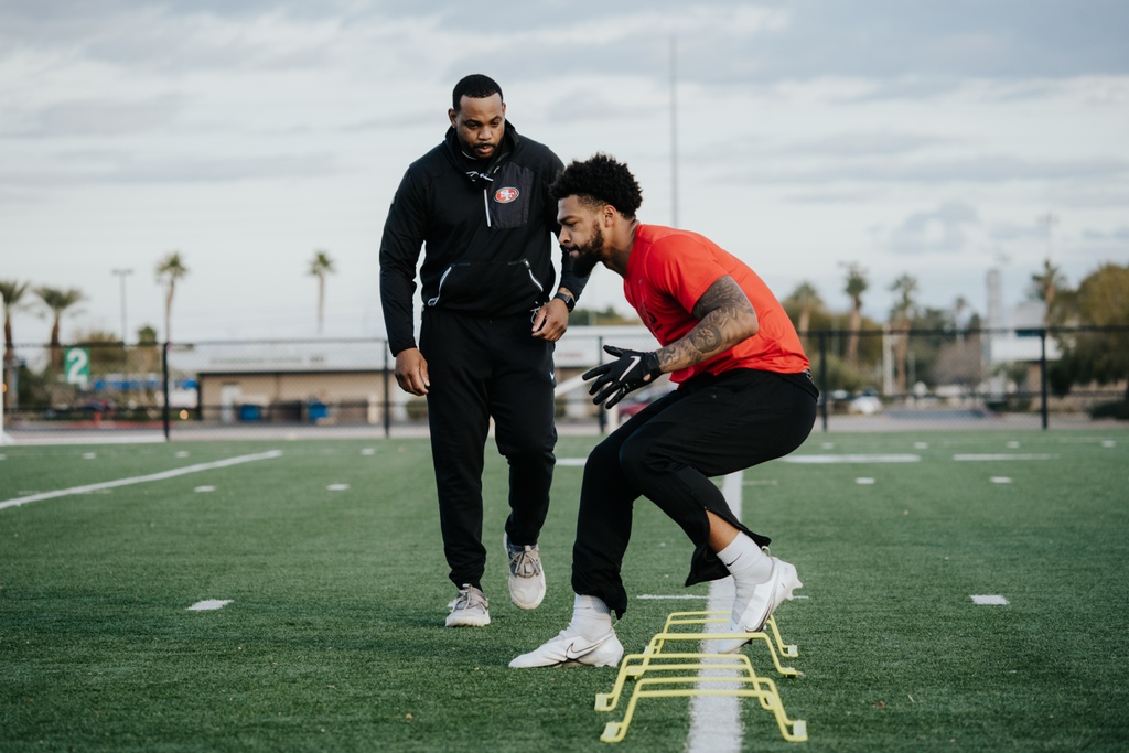 LBUTraining's tweet photo. "Coach Grant will demand a lot from you, but in a positive way, as his main concern is maximizing the potential of each athlete."
Austin “AJ” Ajiake (@austinajiake)
Former UNLV Rebel and NFL Prospect
Join #LinebackerUniversity! (702) 623-0272 or click
https://t.co/4auMBNaUjw https://t.co/iJRrfYMSb2