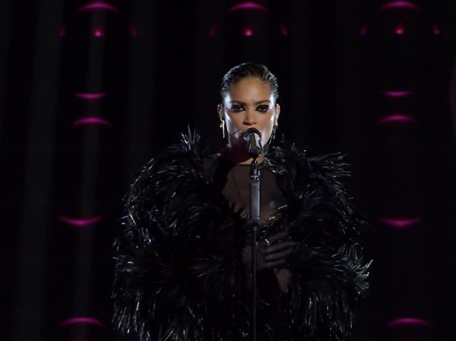 GiTagliamonte's tweet photo. In realtà #Elodie è Jon Snow #Sanremo2023 https://t.co/CwtOQYOuYJ