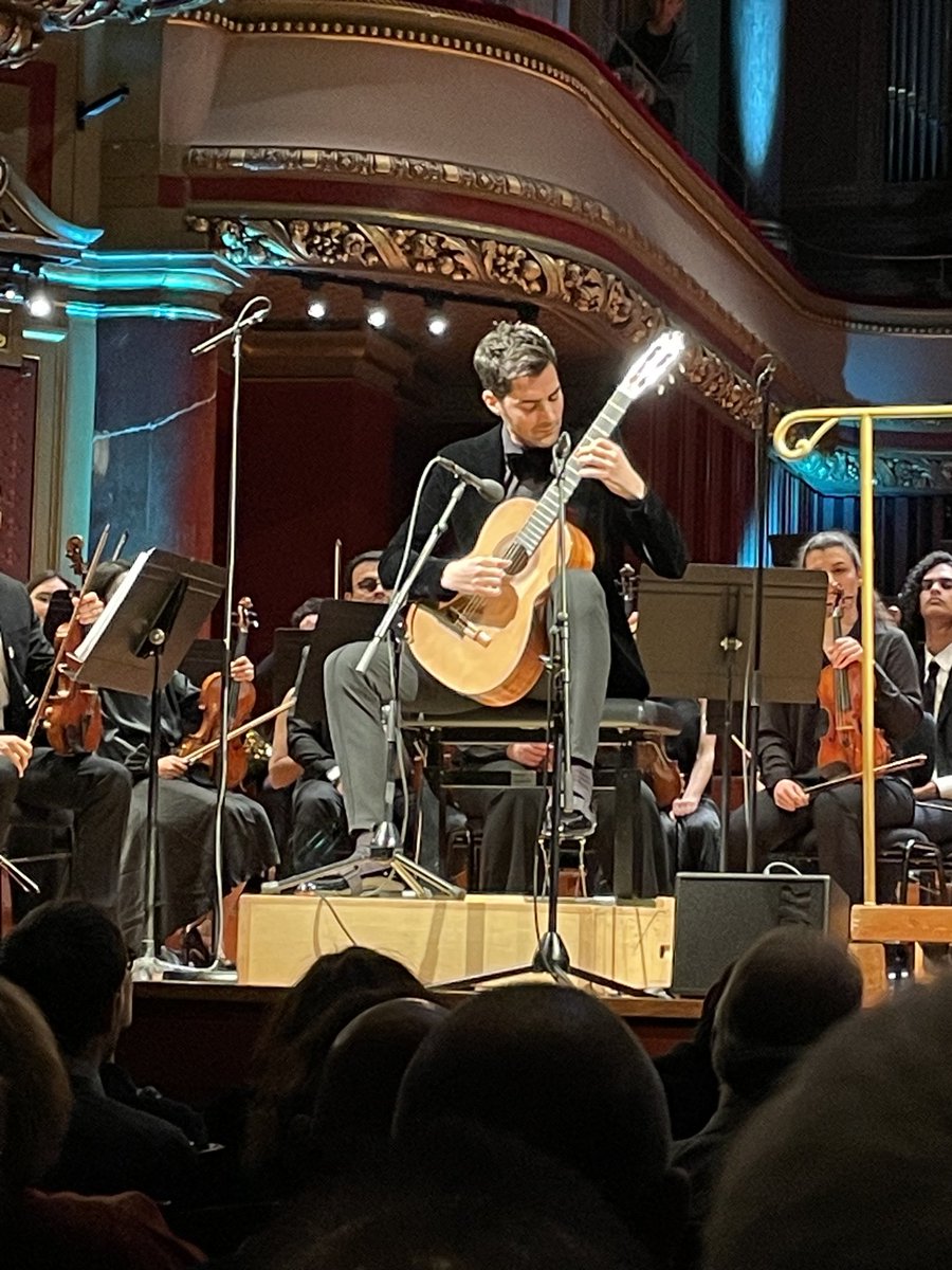 Gerhard J.W. Putman-Cramer (@gerhardpc7) on Twitter photo À l’occasion de son 10eme anniversaire, magnifique Concierto de Aranjuez joué par l’Orchestre des Nations, dirigé par Antoine Marguier avec Milos Karadaglic, au Victoria Hall de Genève <a href="/ClubDiploGE/">Club Diplomatique de Genève</a> À l’occasion de son 10eme anniversaire, magnifique Concierto de Aranjuez joué par l’Orchestre des Nations, dirigé par Antoine Marguier avec Milos Karadaglic, au Victoria Hall de Genève <a href="/ClubDiploGE/">Club Diplomatique de Genève</a>