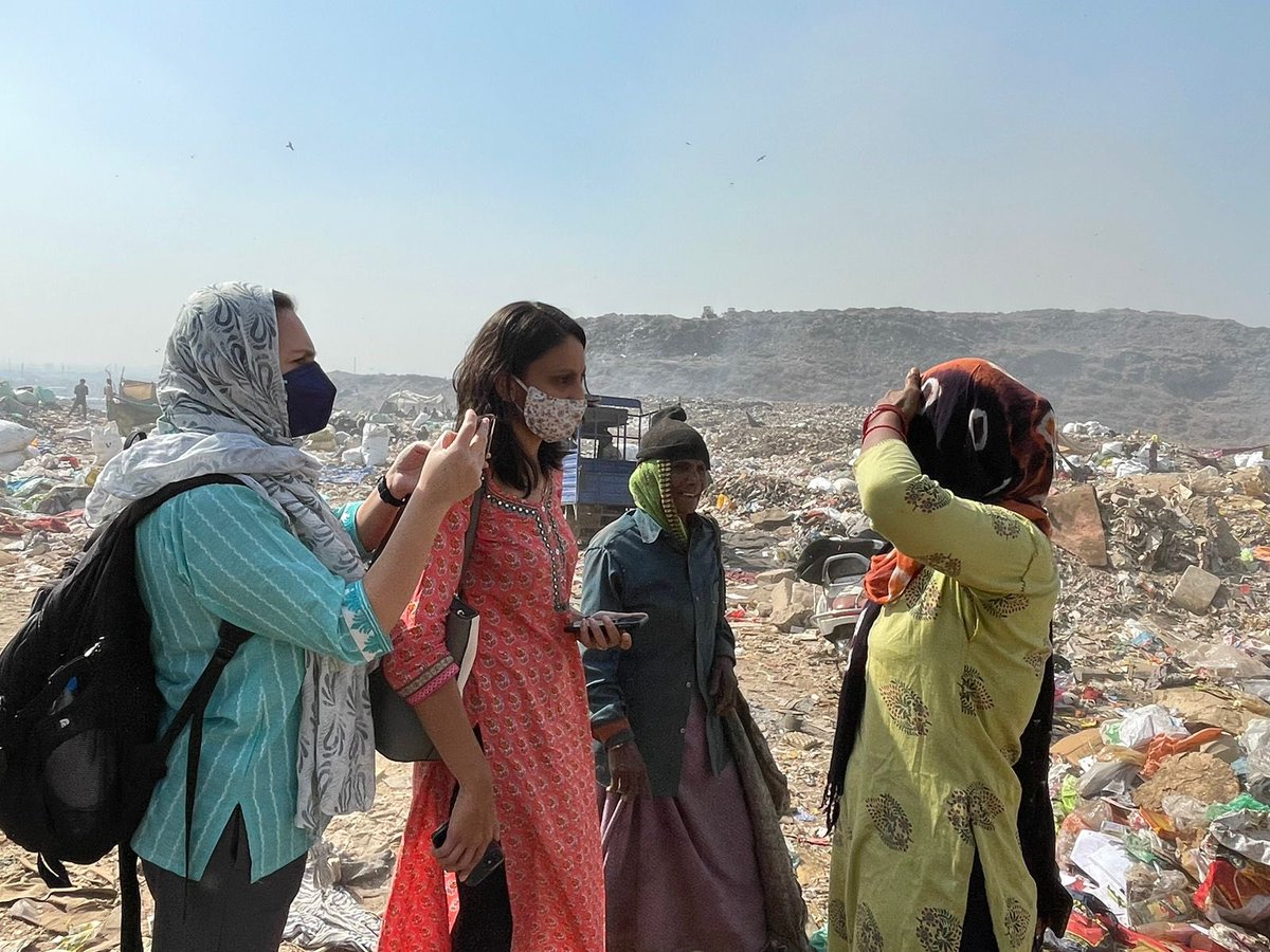 KBMcLeodFLA's tweet photo. We also sat down to learn the stories &amp; views of several of @sewabharati 2.5 million members - women street vendors &amp; waste recyclers suffering from climate-driven #extremeheat &amp; losing needed income. @ArshtRock @nidhi_u 🇮🇳 https://t.co/xbzukbjdWz