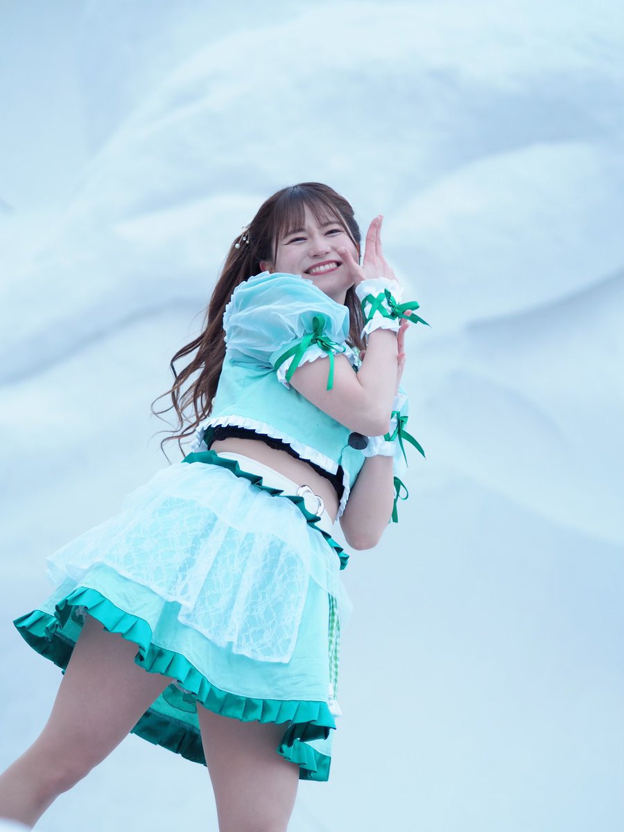 happygirls_ayu's tweet photo. 明日！#さっぽろ雪まつり 大通5丁目会場さんにて『雪まつりコレクション』のMCを務めさせていただくことになりました🎤✨
人生2回目のMCなのでドキドキ〜って感じなのですが、モデルさんのランウェイを盛り上げていけるように精一杯頑張ります！！ https://t.co/zxvjYI7gcD