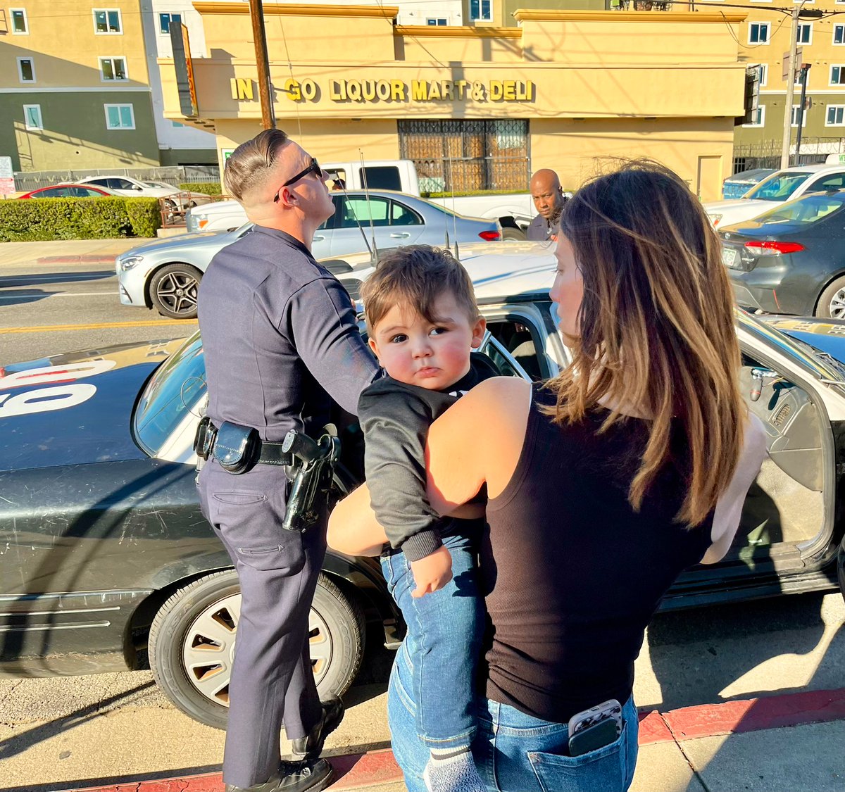 #BREAKING:  Baby James back in his mother’s arms.  Man jumped into car with James inside in #VanNuys. Mom tells @nbcla she clung into car as he took off, Dad says when they found the kidnapper in #PanormaCity he took it out on him with his fists.  Guy in custody. <a href="/lapdVanNuysDiv/">LAPD Van Nuys Div.</a>