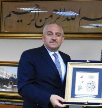 DrGunerman's tweet photo. AFAD Afetlere Müdahale Genel Müdürü İsmail Palakoğlu'nu tanıyalım.

Palakoğlu imam hatip lisesi mezuniyetinden sonra, İlahiyat Fakültesini tamamlamış. Sonra da Tasavvuf Anabilim Dalında yüksek lisans yapmış.
Gönüller sultanı esseydid osman hulusi efendi kitabının da yazarı. https://t.co/GSBqYmI5CV