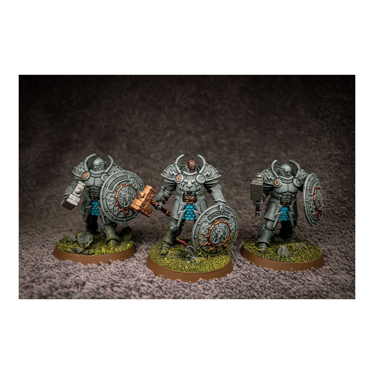 50shadesnuln's tweet photo. My Stonecast weee featured on @CrystalMCDoll stream this evening 🙌🤍
What did you paint in January?
#monthlyroundup #WarhammerCommunity #warhammer #aos #ageofsigmar #stonecast #stormcast https://t.co/FNJVVkmNqS