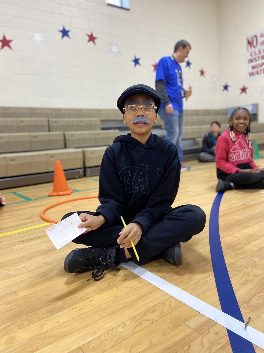 MissDott_'s tweet photo. Happy 1,000th day of school to our 5th grade wildcats. Yes, you read that right, 1,000th!! Today, our fifth graders reflected on their educational journey, the memories they made, and the lessons they learned all while participating in 1,000 themed activities. #5thGrProud https://t.co/fgYwPJbSri