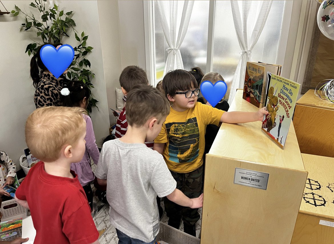 kwillson6530's tweet photo. The Kindergartens are very grateful for our new classroom library! Thank you to @UnitedWayRegina and Women United for their generous donation of books and furniture. We can’t wait for the new adventures that all of the books will take us on! 💙 @StFrancisRCSD @RCSD_No81 https://t.co/k8LvNC8voH