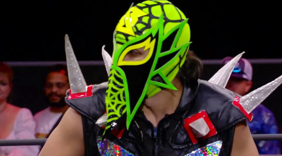 tylernoir's tweet photo. Serpentico’s mask rules. #AEWDark https://t.co/jlPRcPqUOl