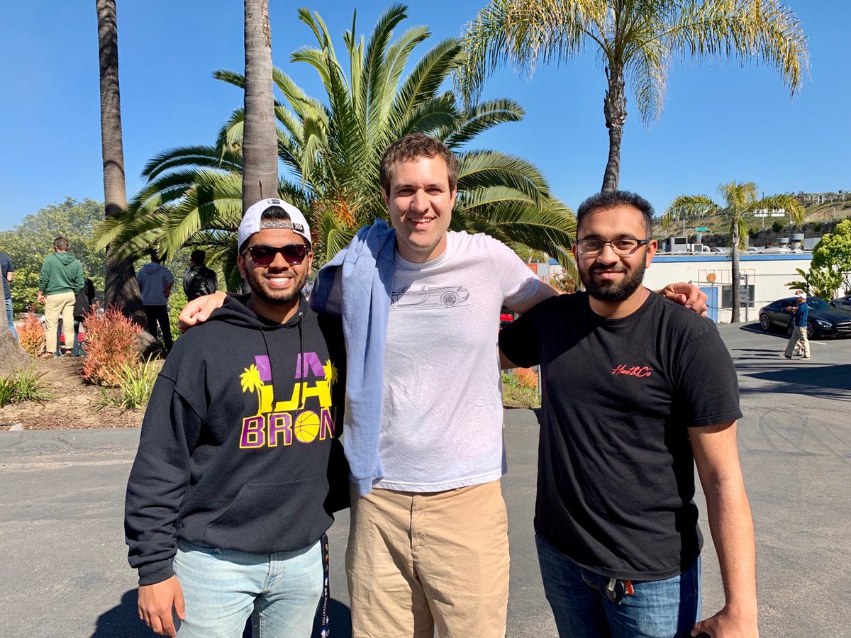 dayan941's tweet photo. @DougDeMuro Look at your shirt Doug!
Oct 27th 2018, O Gara La Jolla Cars and Coffee. https://t.co/1NlX1TEKl0