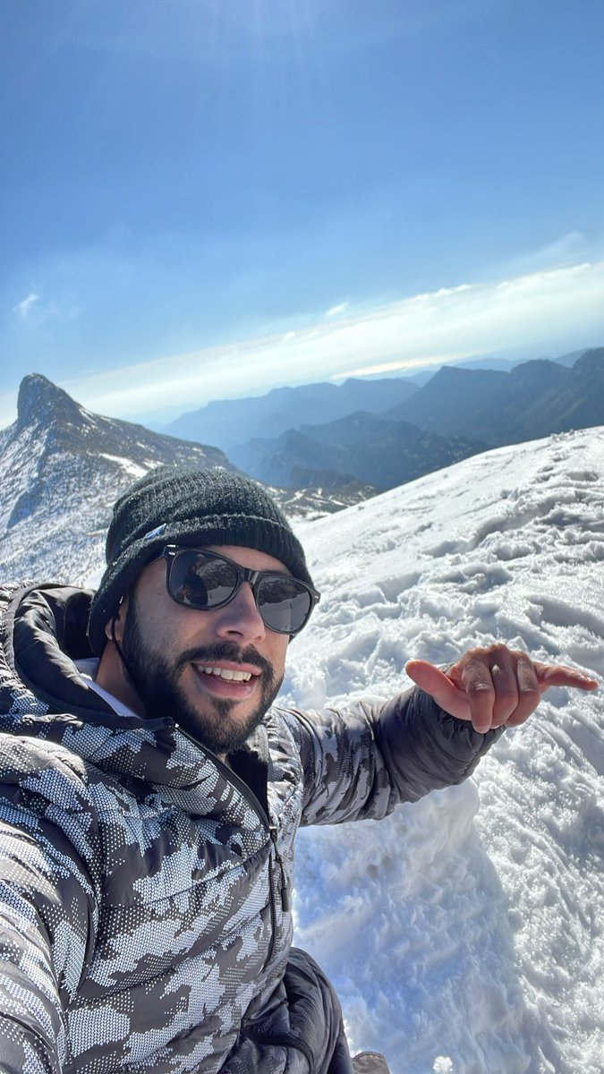 AngelG9_'s tweet photo. Coronando el Puig Major 1445m. 🇮🇨 https://t.co/Z8JoWUJxnO