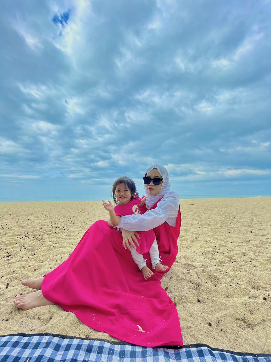 missmomoi's tweet photo. I never have a really best bestfriend in mylife, untill you come. 

Thankyou ✨👩‍👧💖

#forevermytwinnie https://t.co/4UrvI9FCqC