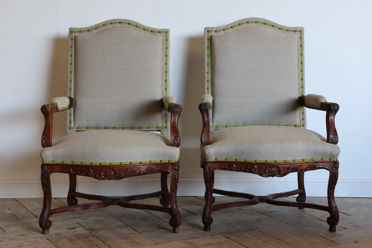 BrownriggUK's tweet image. Good Pair of Late 19th Century French Upholstered Armchairs in Walnut

bit.ly/3YOSU3h

#armchairs #frenchchairs #antiquechairs #upholsteredchairs #antique #furniture