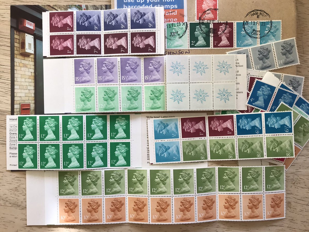 letterappsoc's tweet photo. Thanks everso to @NPhilatelics for this fab treasure trove of definitive stamps. Look at the pretty little books and how much @RoyalMail used to care about letter writing! I wonder if there’s a Write Now letter pack still knocking about somewhere. 😍📚✉️📺 https://t.co/QVx61aIu78 https://t.co/UlkjcJf3l7