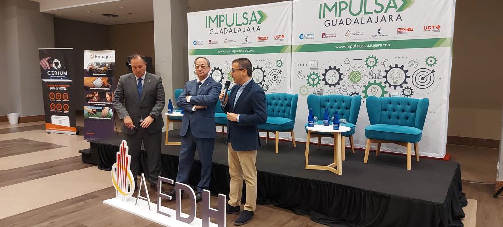 MVEGAS3's tweet photo. Jornada #ExperienciasAedh en Guadalajara, en el #HotelGuadalajara con la colaboración de @CEOEGuadalajara #formación #iniciativasturisticas #emprendimiento #talentojoventuristico https://t.co/dSLehL7d8C
