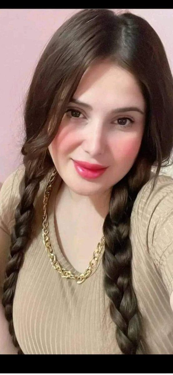 أتساءل
ماذا يقول العشاق لبعضهم في مثل هذا الوقت؟