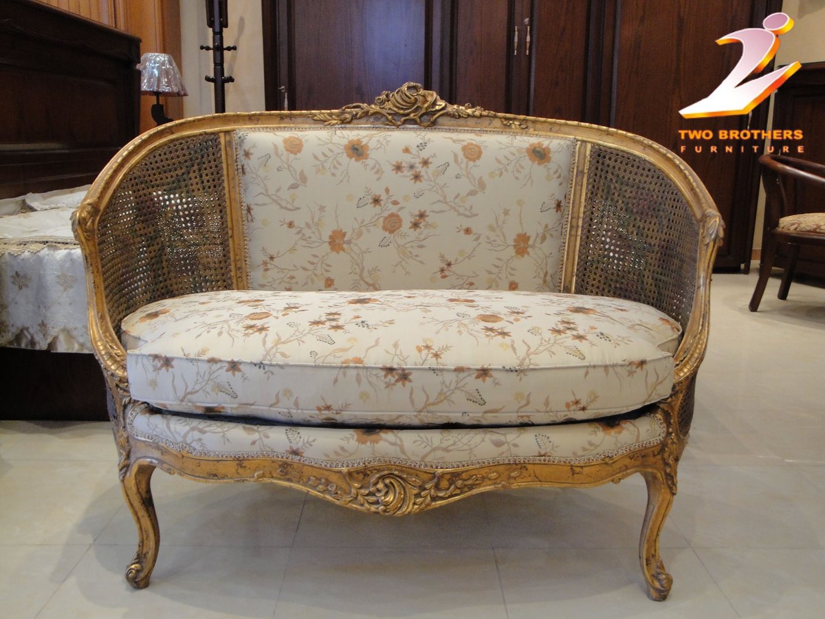 Classic sofa with luxury design , hand carved and gold leafs
High quality
natural materials
Egyptian furniture manufacturer
#two_brothers_furniture
#interiordesign #interiordecor
#furniture #furnituredesign
#classicfurniture #classicsofa
#sofa #luxurysofa #handcarved
#handmade