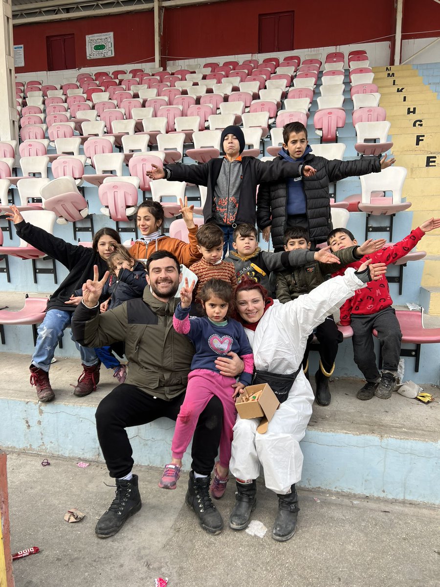 Just raised £100,000 in 3 days for the kids in Turkey I visited last week. 

If this doesn’t get retweeted 1000 times to raise more I don’t know what will. 

Let’s make it £250,000 and build a school 

gofund.me/b92ea301

<a href="/BBCNews/">BBC News (UK)</a> <a href="/SkyNews/">Sky News</a> <a href="/Channel4News/">Channel 4 News</a> <a href="/itvnews/">ITV News</a>