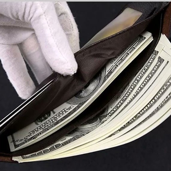 JulliansCollec1's tweet photo. 🔥Jeep men leather wallet
🔷Size: 12*9.5*1.5cm
🔷Color: Black and brown
🔷Price 👉1150/=
#JulliansCollection #jeepwallet #walletsformen #ValentinesDay https://t.co/OQvMTy9wrw