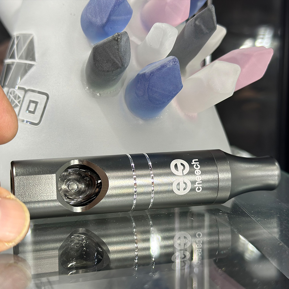 smokrules's tweet photo. 4.25" Cheech Glass Metal Encased Glass Hand Pipe

- Aluminum body
- Borosilicate Glass
- Durable Design
- Compact &amp; Discreet
- One Hitter
- Easy to clean

#smoking #smoke #waterpipe #tobacco #pipe #glass #glasspipe #smokingpipe #metalpipe #vaporizer #vape #vaping #nicotine https://t.co/iEvhVvt2WV