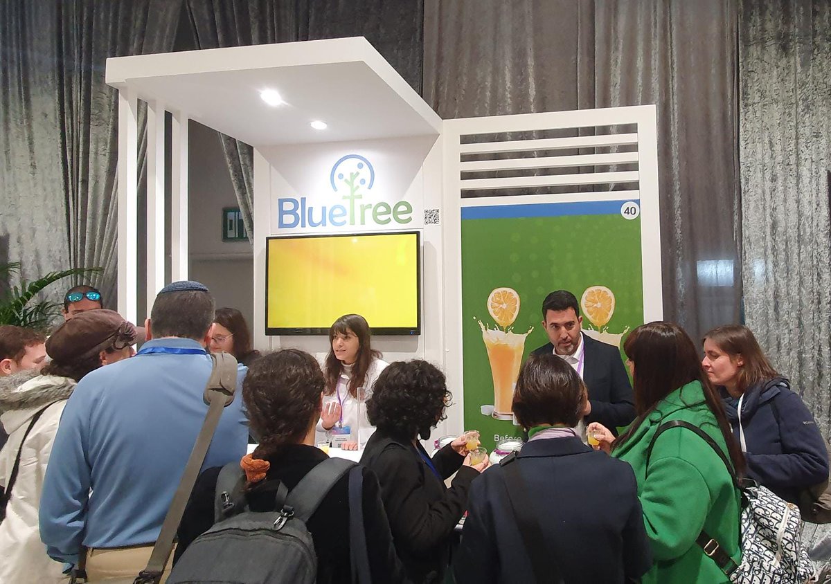 OurCrowd's tweet photo. Our PCs asking all the right questions at Summit 

Can scallops be kosher? Mermade Seafoods thinks so.

Can orange juice have all the taste and half the sugar? Taste @BlueTreeTechno and judge for yourself.

Take a test flight around @iccjerusalem1 with AIR EV's flying EV https://t.co/hOBf5hITMC