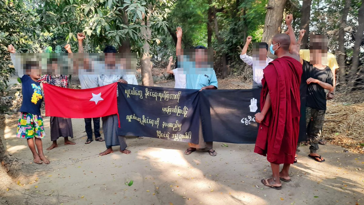 "လူငယ်တွေ နိုင်ငံရေးလုပ်ကြတာကို မကြောက်ကြပါနဲ့
လူငယ်တွေ နိုင်ငံရေးကို နားမလည်မှ ဒီနိုင်ငံရဲ့အန္တရာယ်ပါ"

ပြည်ကြီးတံခွန်သပိတ်အင်အားစု-မန္တလေး ရဲ့ စစ်အာဏာရှင်တော်လှန်ရေး သပိတ်...

#CrimesAgainstHumanity
#2023Feb15Coup 
#WhatsHappeningInMyanmar

#အရေးတော်ပုံအောင်ရမည် 

#အဂ္ဂဝံသ