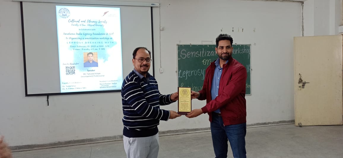 SILFIndia's tweet photo. @Sasakawa_India organised a workshop on #Leprosy:Breaking Myths in @IntegralUnilko today.
@TanzeelKhan19, Program Manager, S- ILF did sensitization session with the faculties &amp; students on the issues related to Leprosy.
#RestoreDignity
#YouthAgainstLeprosy
#India #Students https://t.co/XBvR8XGFZ7