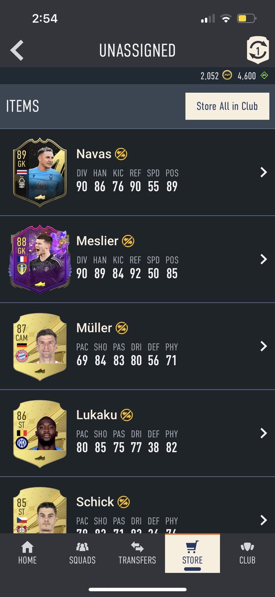 Ehxses's tweet photo. @EAHelp  packed inform Navas and meslier, neither are in my club and I’ve just checked quick sold recovery they aren’t there either but I never quick sold them anyway as just pressed the store all in club top right any help? https://t.co/bDF9Y8mM4q