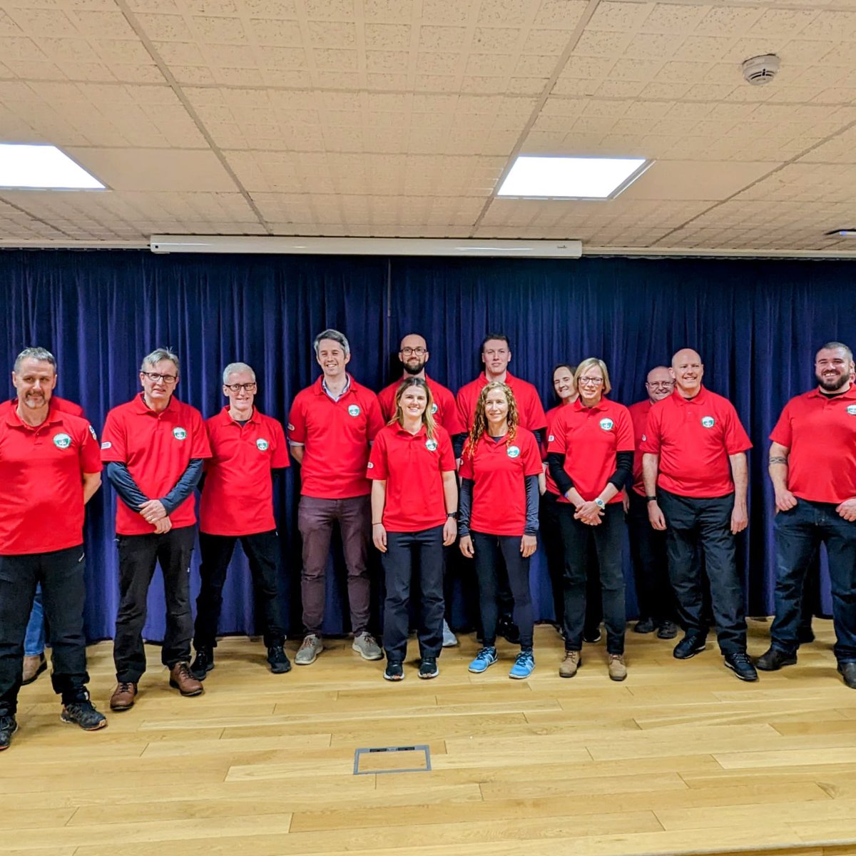 oxsar's tweet photo. A BIG congratulations, to all of our new recruits, who were last night presented with their red shirts and are now fully qualified to join the team as Search Technicians. #searchtech
#searchtechnician #247volunteers #volunteer #lowlandrescue #searchandrescue #oneteam https://t.co/IWg2kCgYsS